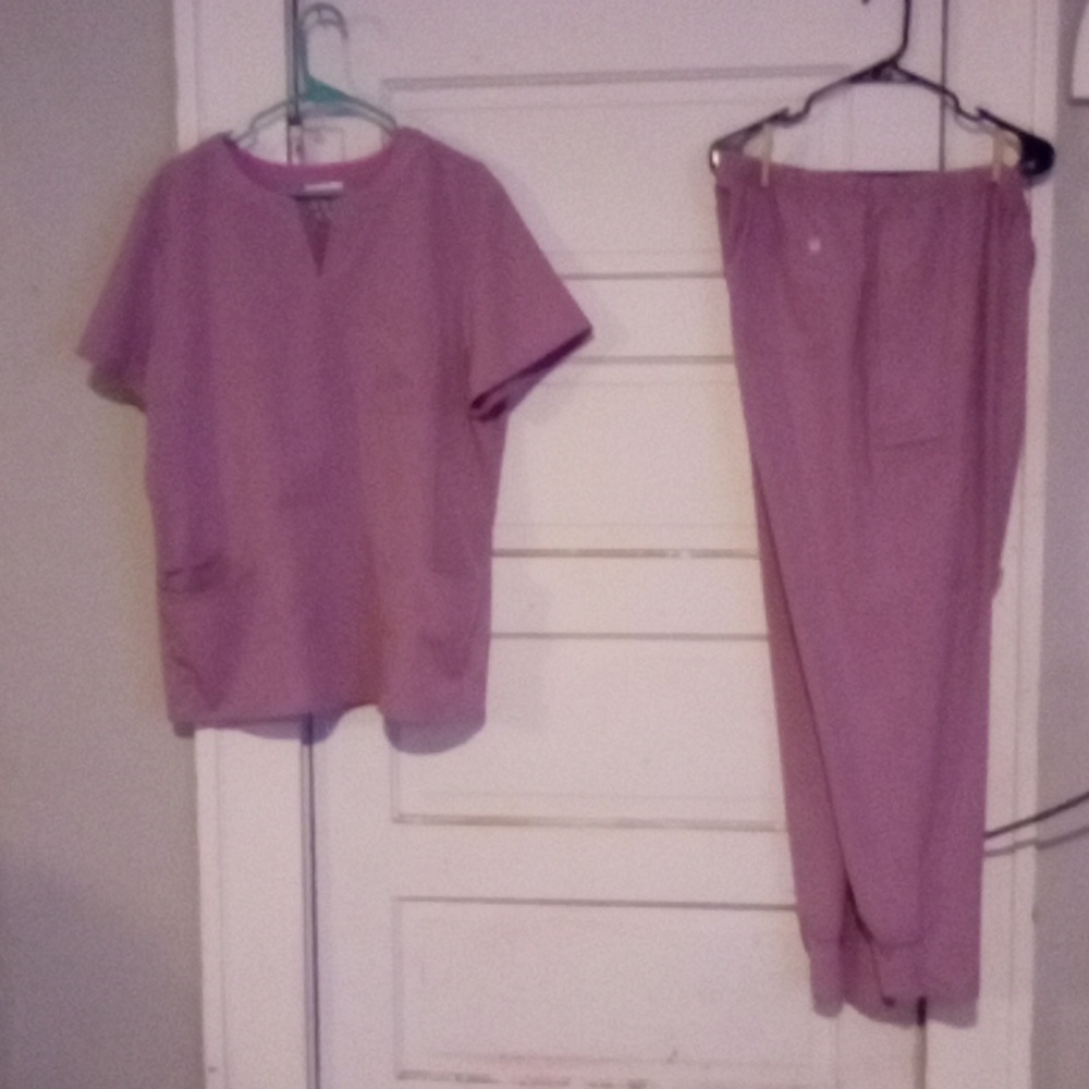 Scrub Star XL Rose color Scrub Set